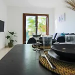 Phaedrus Living: Seaside Flat Constantinos 113 Διαμέρισμα