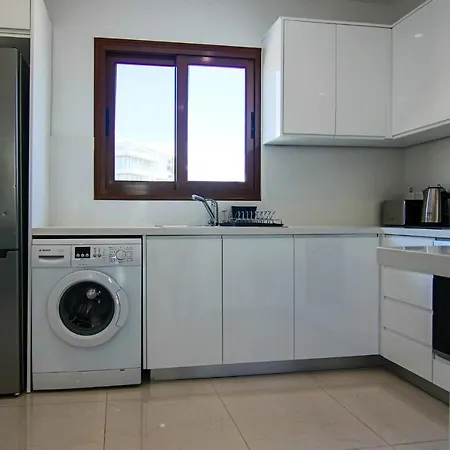Phaedrus Living: Seaside Flat Constantinos 113 * Πάφος