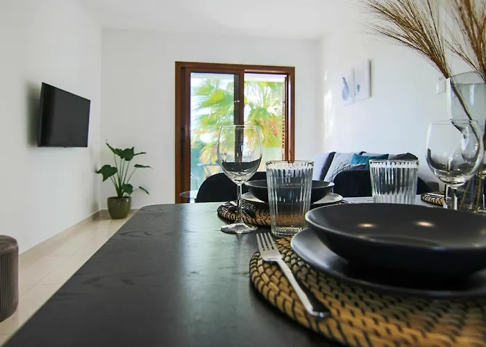 Phaedrus Living: Seaside Flat Constantinos 113 Apartmán